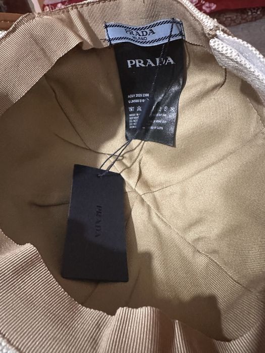 Sapca Pr*ada Mil*ano