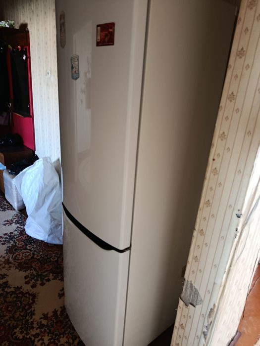 Продам холодильник lg