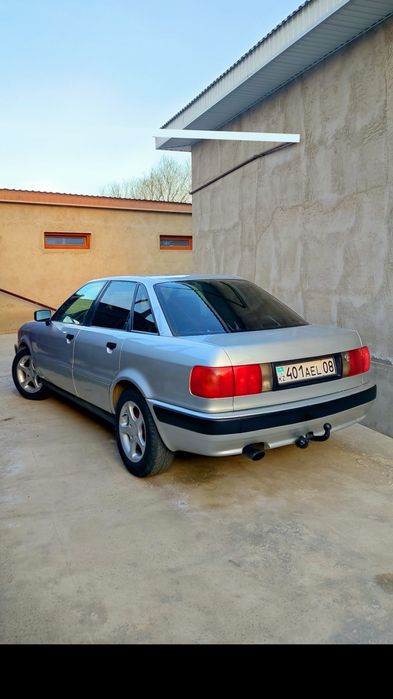 AUDI B4 машина авто достойное