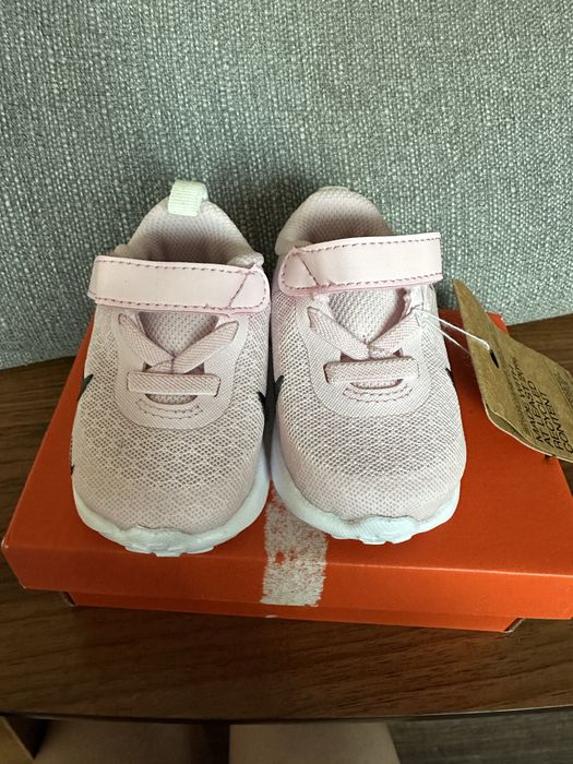 Маратонке Nike Revolution