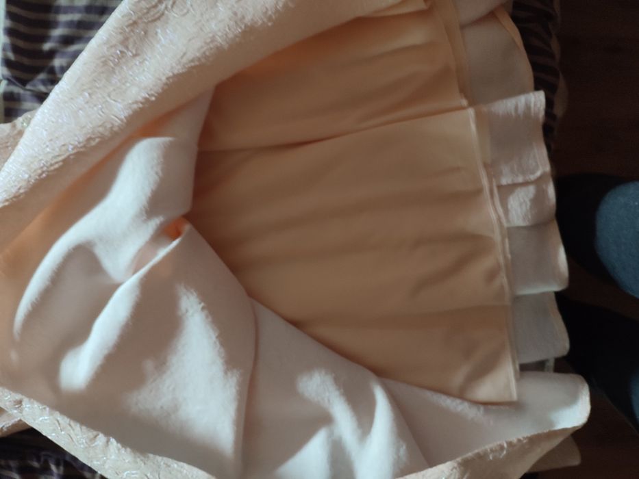 Прасковена рокля