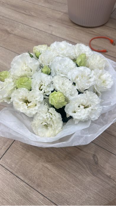 Куставе розы цветы