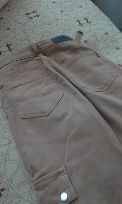 Бежовые карго джинсы штаны