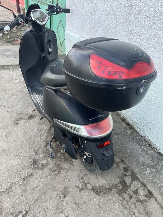 Scoter electric