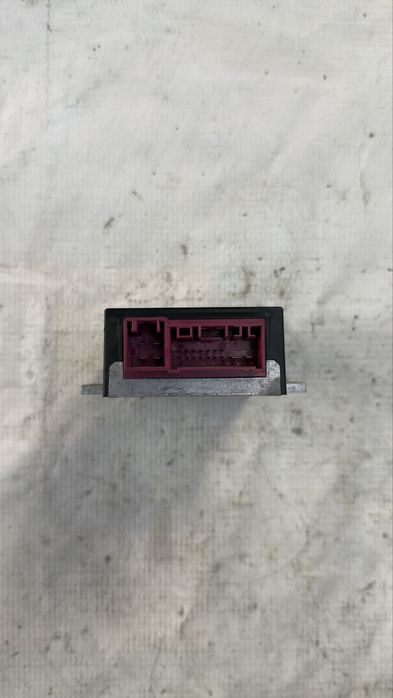 Модул горивна помпа за БМВ Е90 325бензин