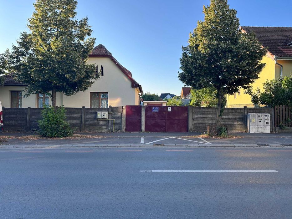 Inchiriez casa 2 camere singur in curte - teren 900 mp - Sibiu - str. Nicolae Iorga