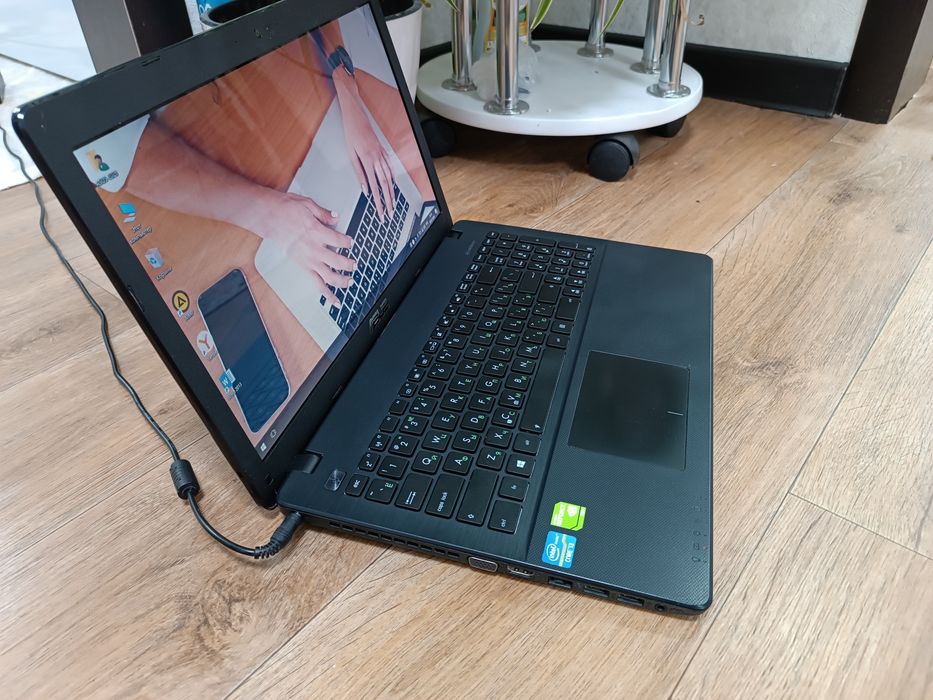 Ноутбук ASUS i3/1TB /Nvidia Windows 10.