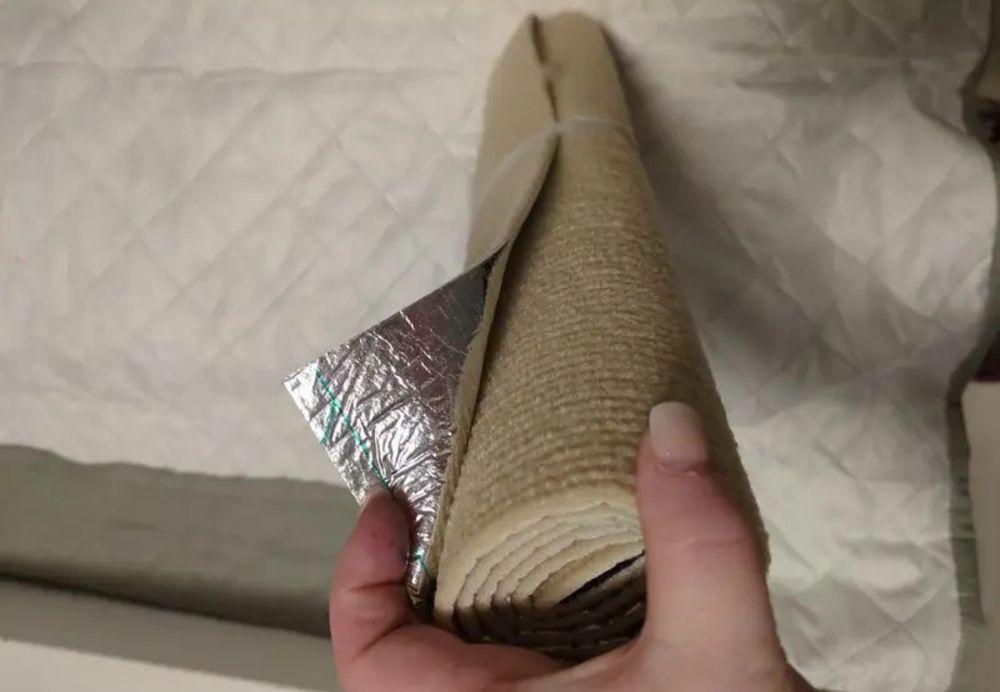 Когтеточке. Самоклеющаяся. Для кошек