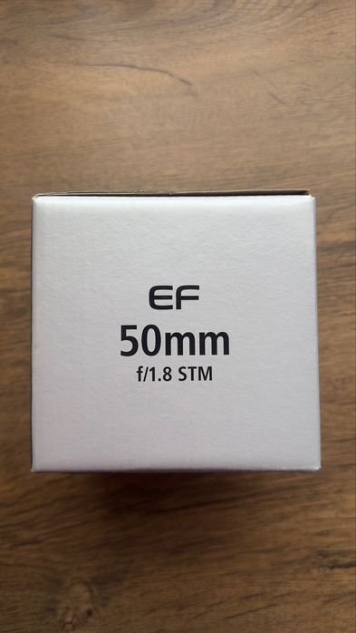 Canon EF 50mm f/1.8 STM