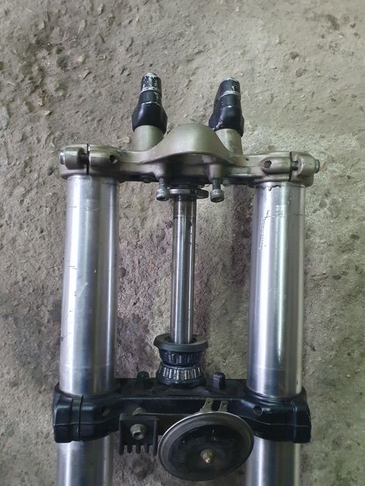 Предница Aprilia Pegaso 650