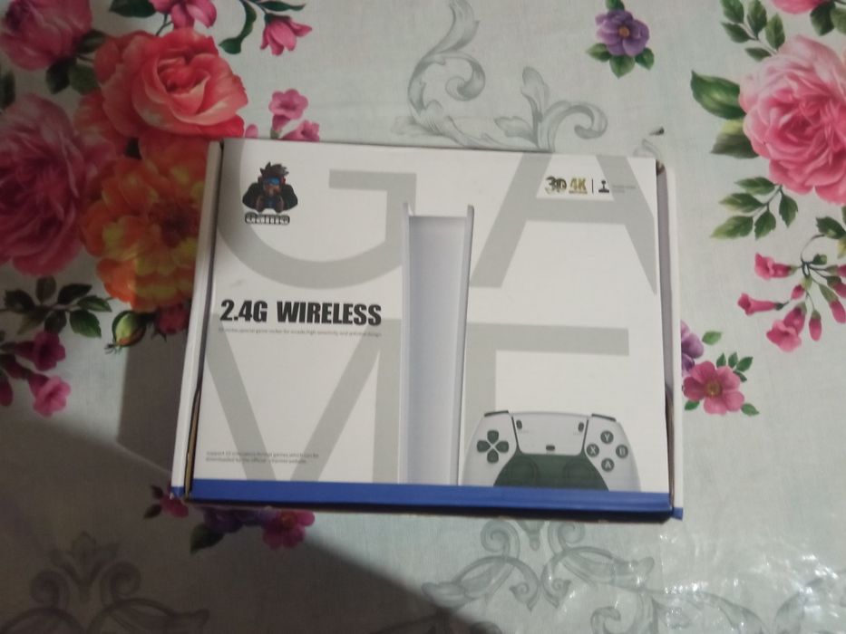 Продам приставку новая