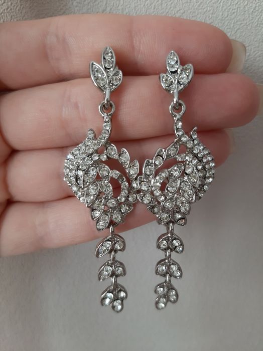 Продам серьги с камнями