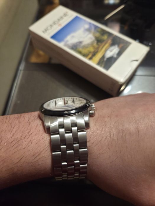 Швейцарски часовник MONDAINE