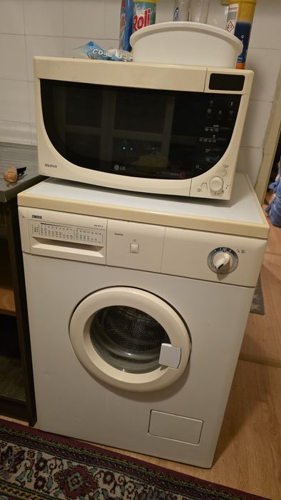 Подарявам мебели