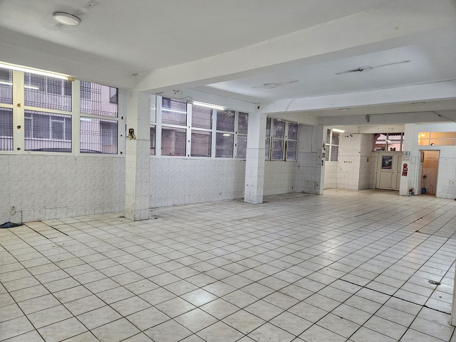 Proprietar vand spatiu comercial 200 mp Vidin