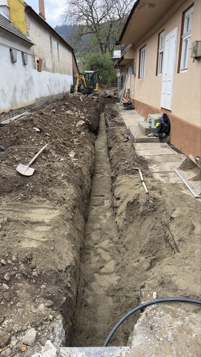 Prestari servicii, canalizari, fose septice, sapturi, drenaje,demolari
