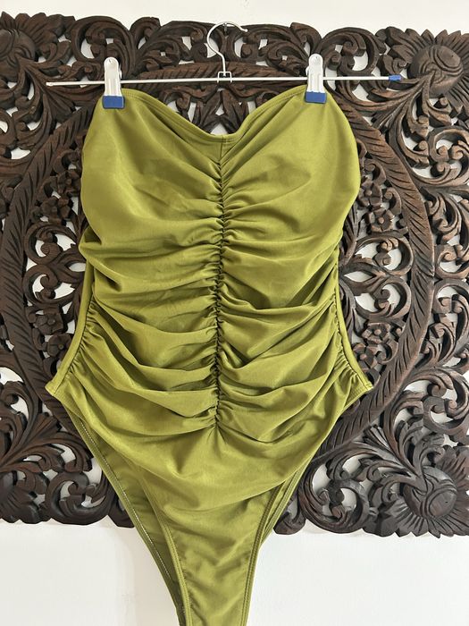 Costum de baie, verde.