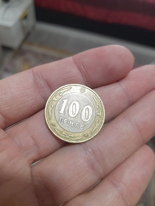Продам монету 100тенге
