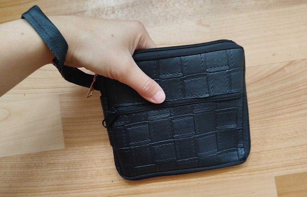 Барсетка черная, кожзам