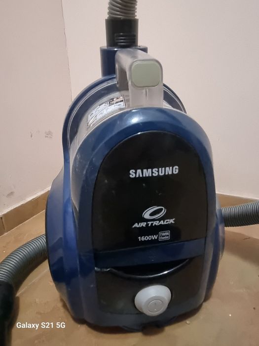 Продам 2  пылесоса  Daucher  и Samsung хорошем состоянии