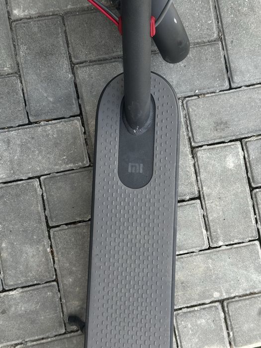 Продам электросамокат Xiaomi