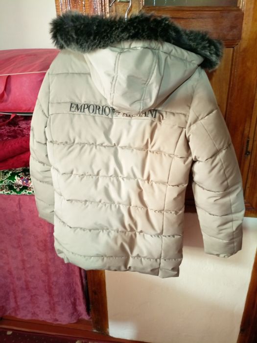 Еркаклар курткаси сотилади