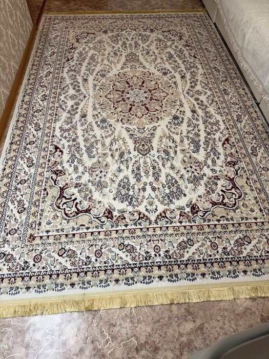 Продам ковры в хорошем состоянии