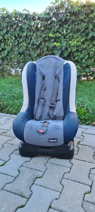 Vând scaun copii pentru auto.