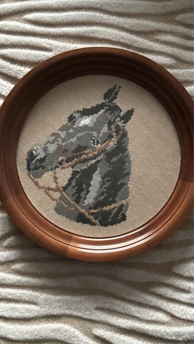 Гоблени -Перуники,Фрегата,Конска гллава