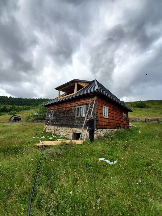 Vand cabana casa de lemn la Poiana Horea  Belis