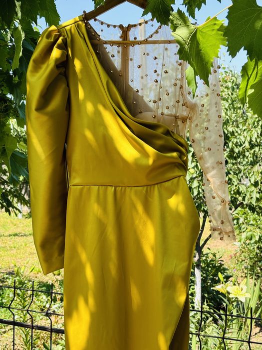 Rochie marime 38-40/purtata o singura data