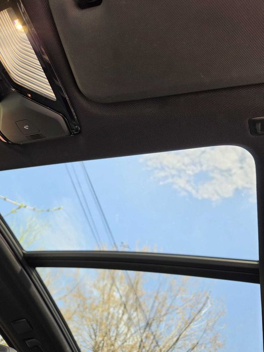 Vând BMW X3 xDrive30i, întreținută exemplar, cu istoric complet BMW.