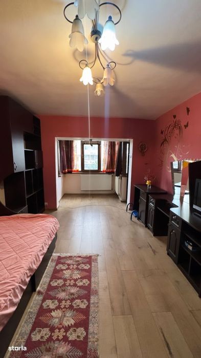 Se inchiriaza apartament ultracentral.