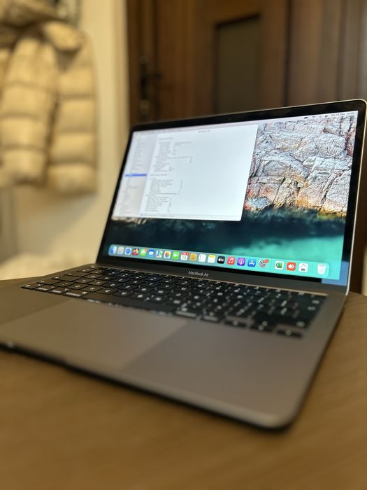 Apple Macbook Air