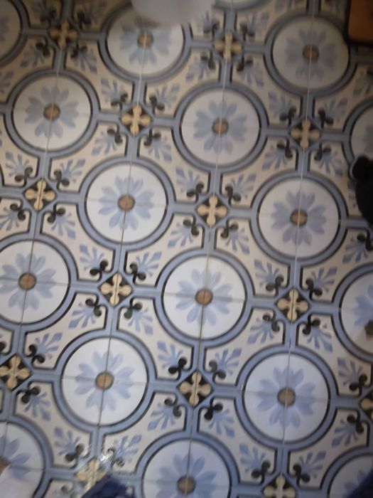 Интересни плочки за под и стена