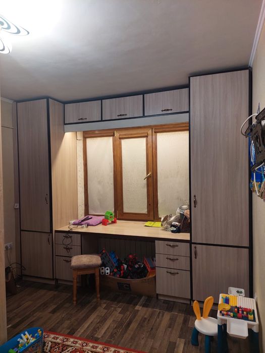 шкаф, очень вместительный