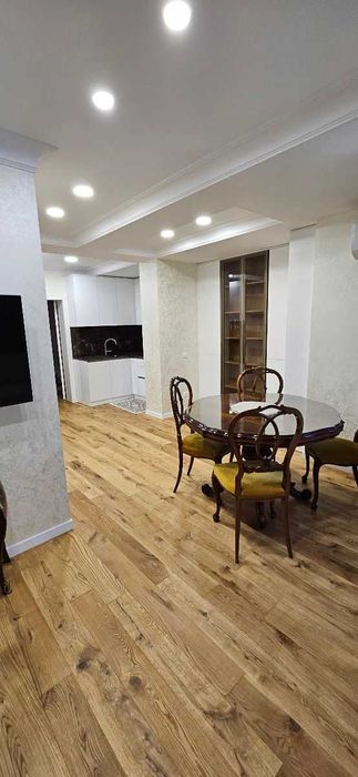 Дава се под наем Двустаен апартамент в София, Център - 60 кв.м за 425 € - Снимка #3