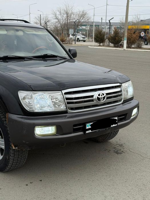 Tayota Land Cruiser 100