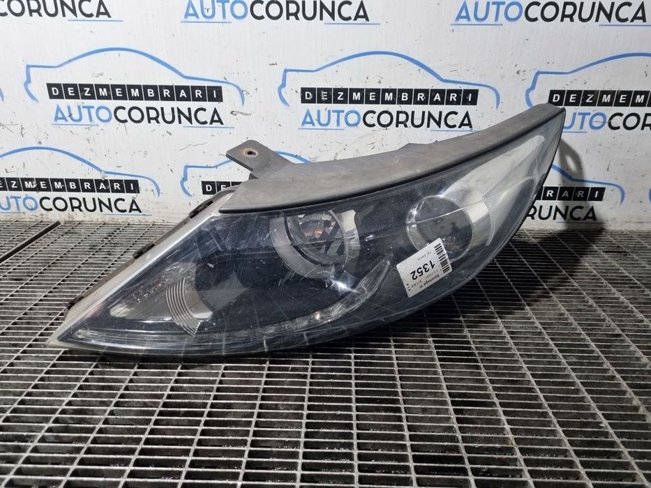 Far Stanga Kia Sportage III 2010 - 2016 SUV 4 Usi (1352) Cu lupă 921013U270