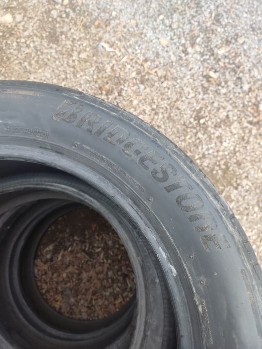 Продам шины Бриджтон 215/55r1.