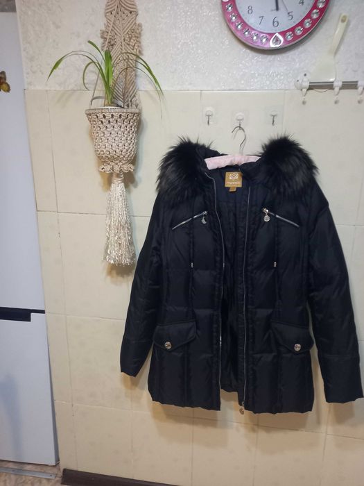 Продам новую женскую куртку