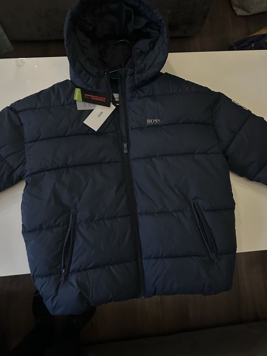 Яке Hugo Boss размер S -14 години