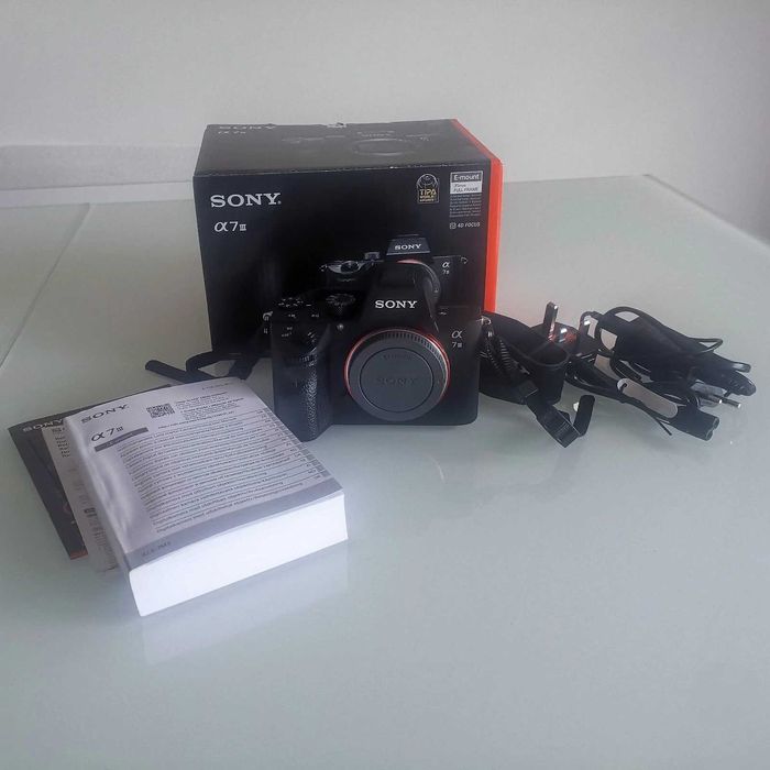 Sony A7 III - като нов, на 16К кадъра, пълен комплект