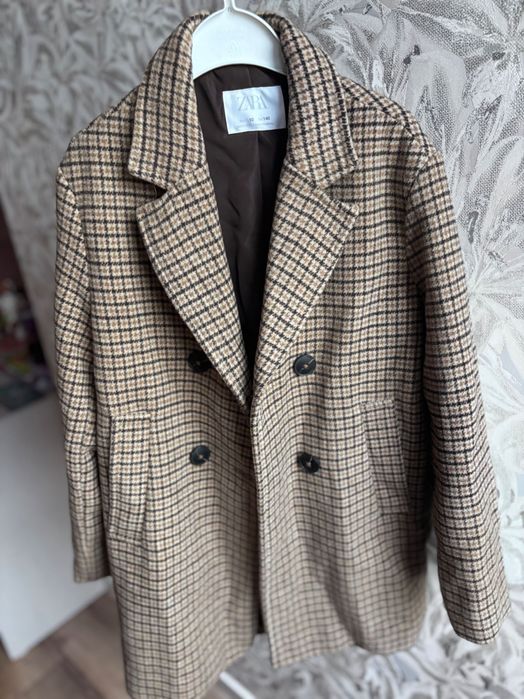 Пальто на девочку, 140см, Zara