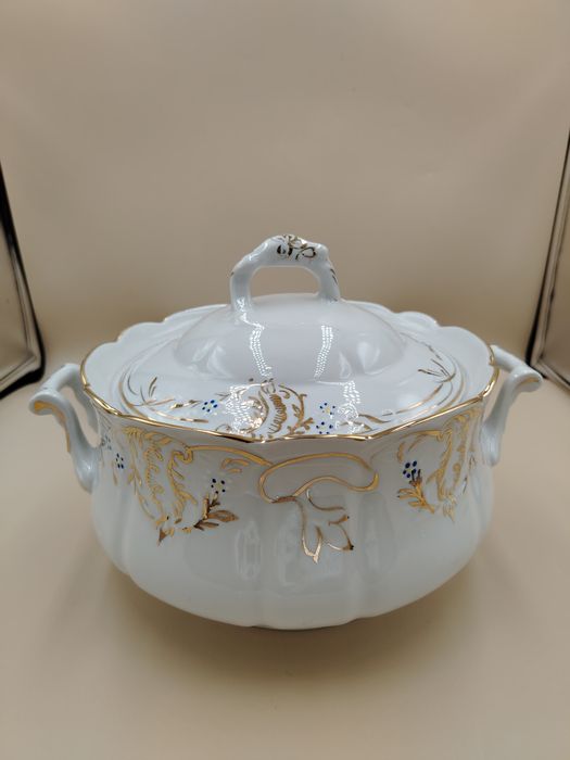 Продам столовый сервиз