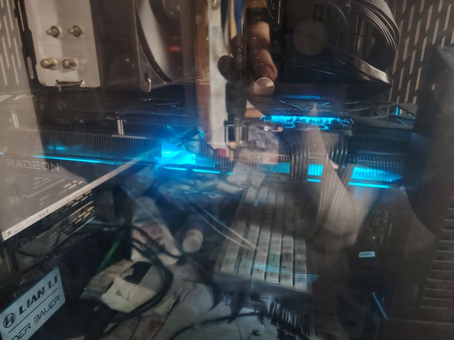 Rx 7700xt hellhound