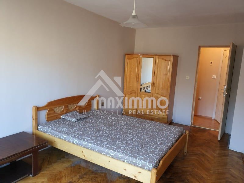 Продава се Тристаен апартамент в Варна, Лятно кино Тракия - 90 кв.м за 1889 €/кв.м - Снимка #2