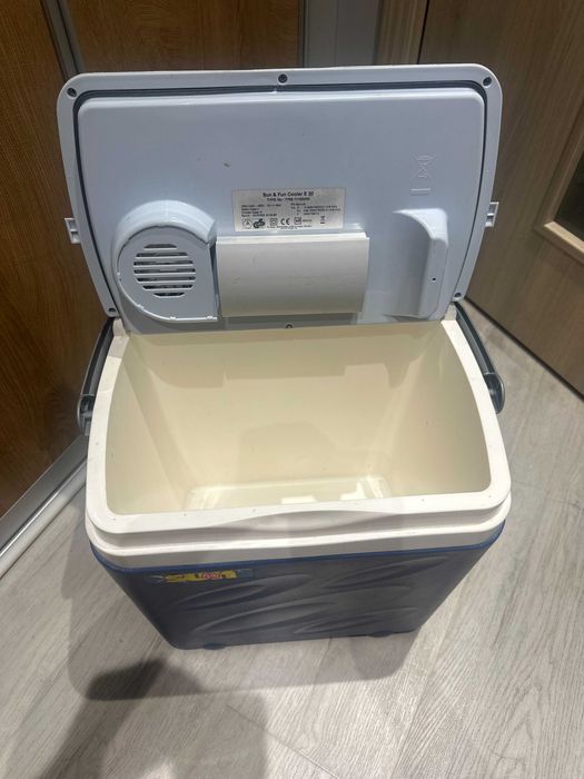 Хладилнa чанта  - , 30л, 12V-220V студено