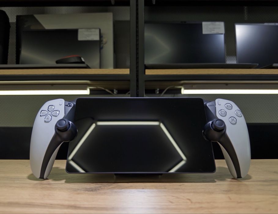Приставка Sony PlayStation Portal, белый, 2031/А10