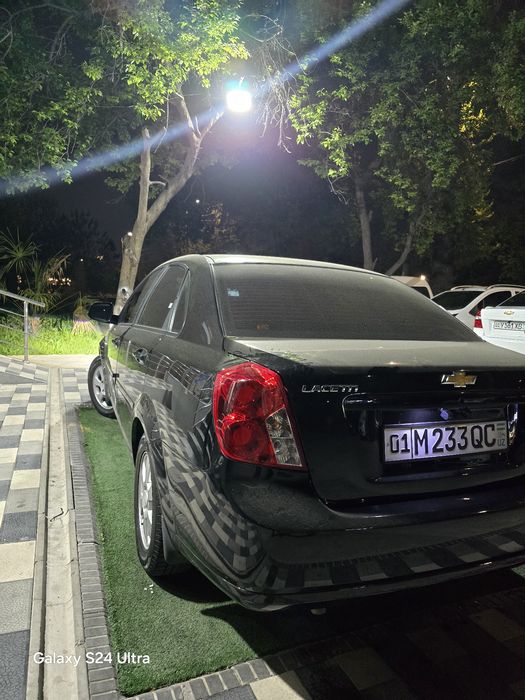 Lasetti moshinasi sotilvotti !